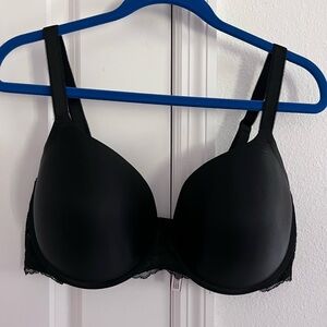 Black Demi - push-up light lining - EXCELLENT condition